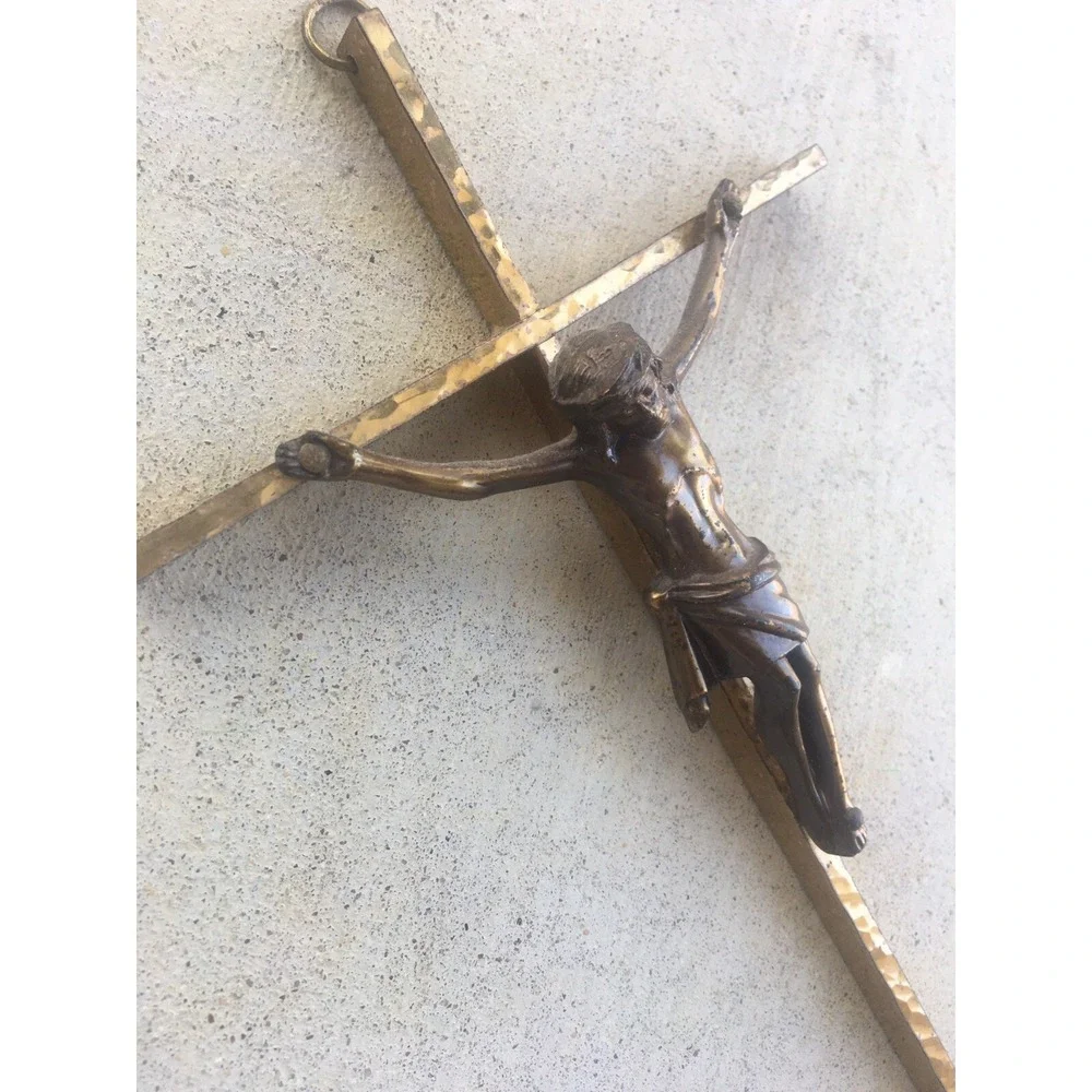 N/A vintage hanging